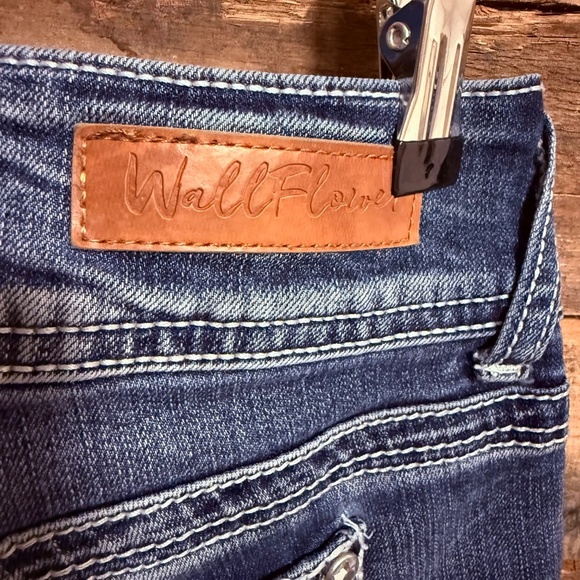 Wallflower Jeans - Picture 7 of 7